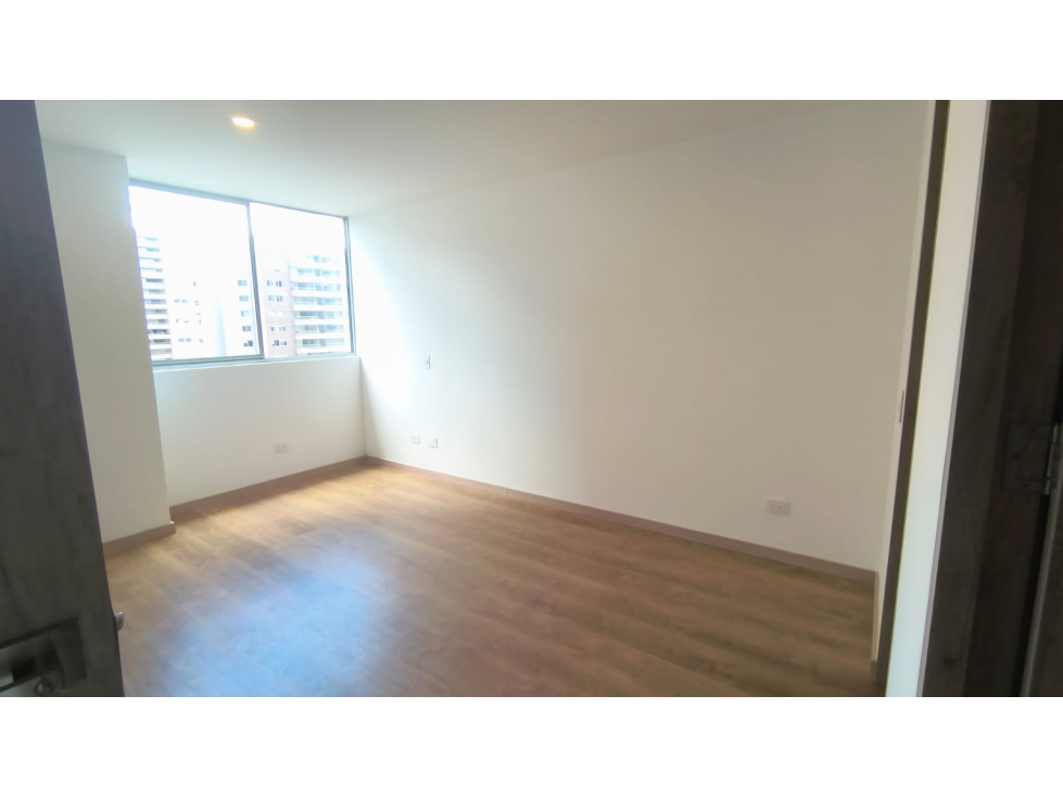 Apartamento en arriendo en Ciudad Del Río, Medellín · foto 9 de 16