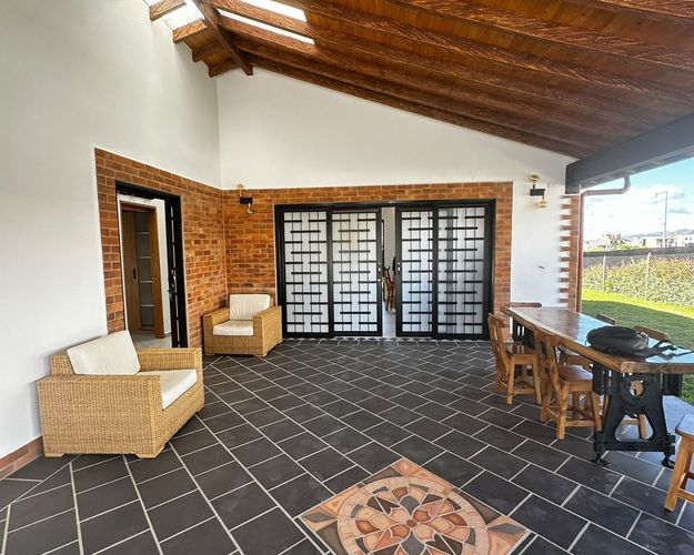 Casa de 3 alcobas en venta en Campo Alegre, El Carmen de Viboral, 630 m² · foto 10 de 21