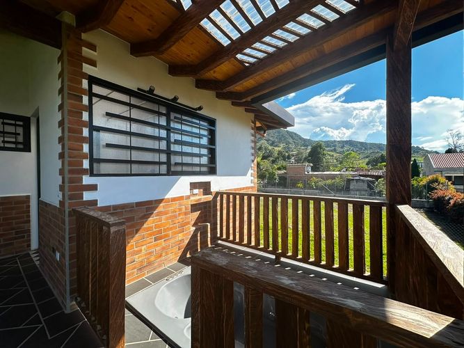 Casa de 3 alcobas en venta en Campo Alegre, El Carmen de Viboral, 630 m² · foto 14 de 21