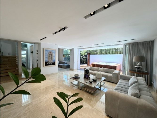 Casa de 3 alcobas en venta en Pance, Cali, 400 m² · foto 2 de 24