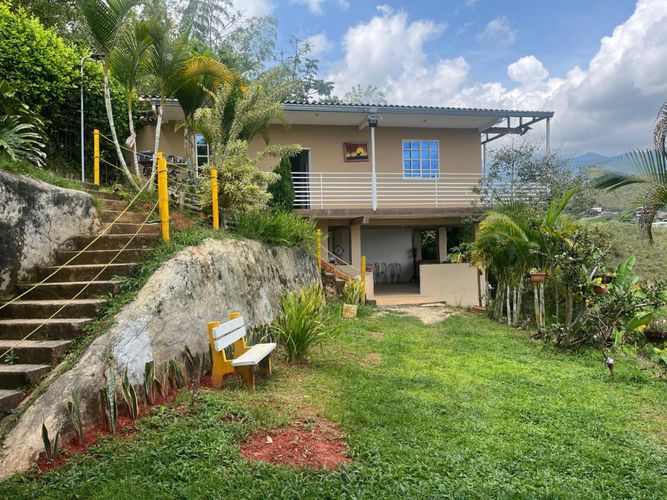 Casa de 5 alcobas en venta en La Buitrera, Cali, 300 m² · foto 11 de 16