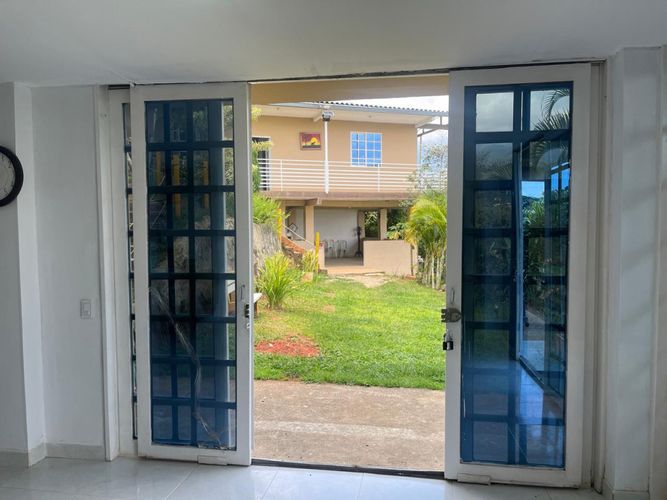 Casa de 5 alcobas en venta en La Buitrera, Cali, 300 m² · foto 12 de 16