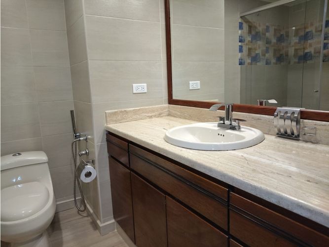 Apartamento de 3 alcobas en venta en Los Rosales, Bogotá, 190 m² · foto 15 de 24