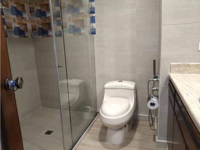 Apartamento de 3 alcobas en venta en Los Rosales, Bogotá, 190 m² · foto 16 de 24