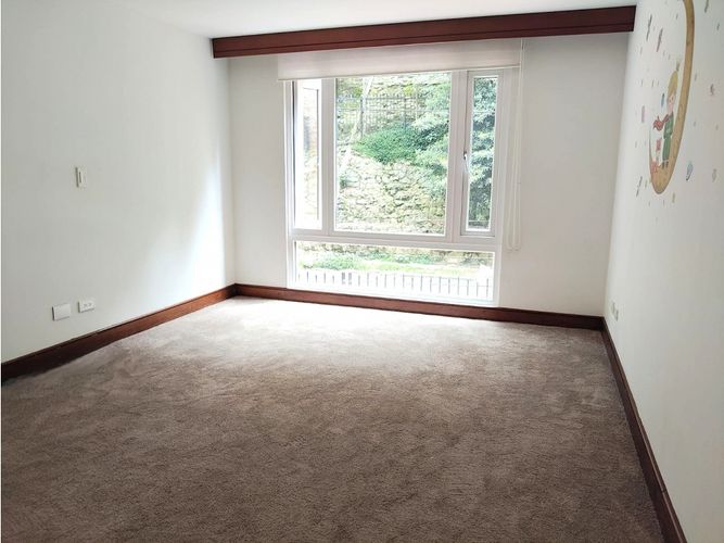 Apartamento de 3 alcobas en venta en Los Rosales, Bogotá, 190 m² · foto 18 de 24