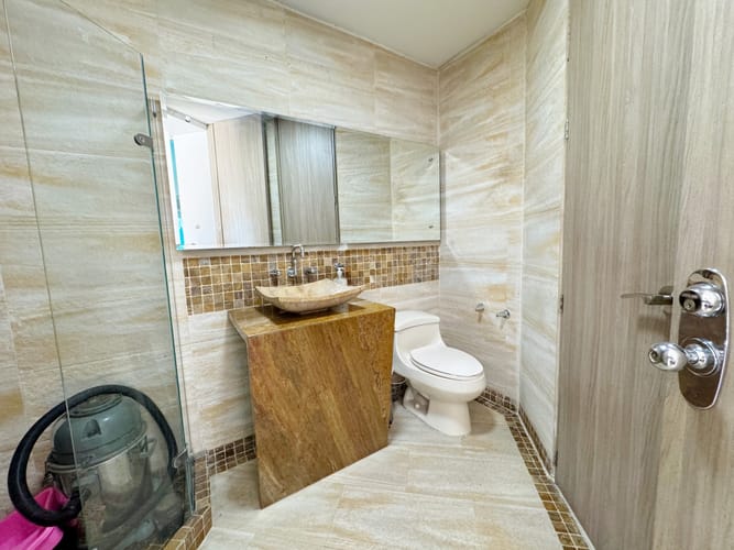 Casa de 3 alcobas en venta en La Floresta, Los Patios, 292 m² · foto 2 de 24