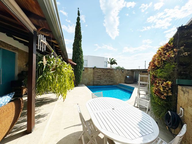 Casa de 3 alcobas en venta en La Floresta, Los Patios, 292 m² · foto 7 de 24