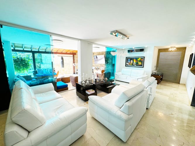 Casa de 3 alcobas en venta en La Floresta, Los Patios, 292 m² · foto 10 de 24