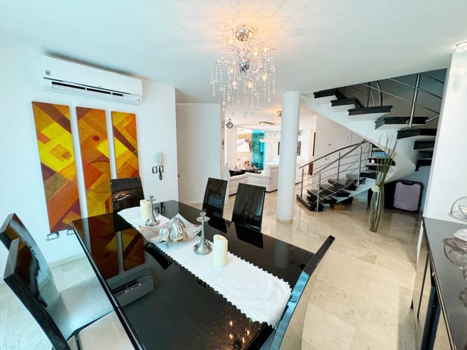 Casa de 3 alcobas en venta en La Floresta, Los Patios, 292 m² · foto 12 de 24