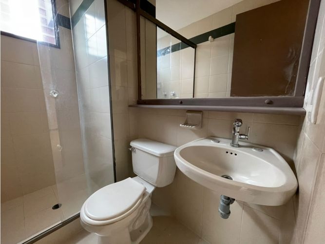Apartamento en venta en Loma De Los Bernal, Medellín · foto 10 de 12