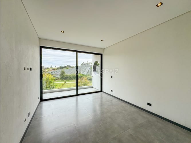 Casa de 3 alcobas en venta en San Antonio De Pereira, Rionegro, 330 m² · foto 11 de 24