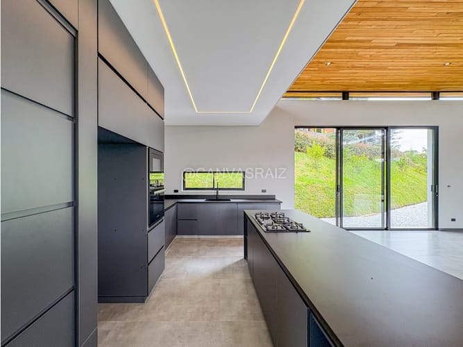 Casa de 3 alcobas en venta en San Antonio De Pereira, Rionegro, 330 m² · foto 14 de 24
