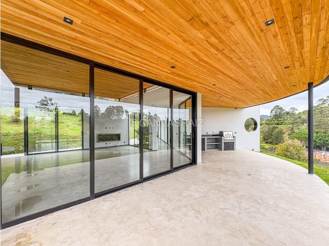 Casa de 3 alcobas en venta en San Antonio De Pereira, Rionegro, 330 m² · foto 24 de 24