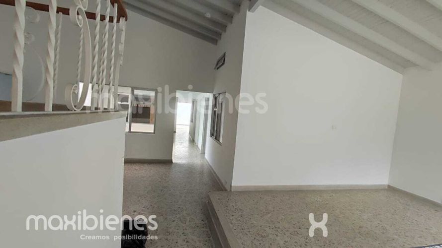 Oficina en arriendo en Conquistadores, Medellín, 380 m² · foto 3 de 19