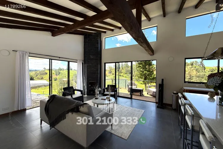 Casa de 2 alcobas en arriendo en Rivera, Medellín, 178 m² · foto 3 de 24