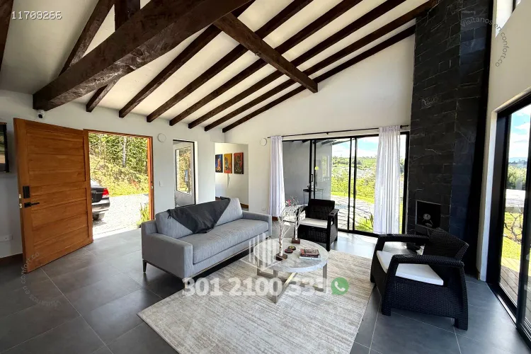 Casa de 2 alcobas en arriendo en Rivera, Medellín, 178 m² · foto 2 de 24