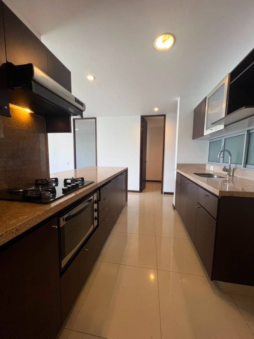Departamento en alquiler con baja de precio en El Poblado
