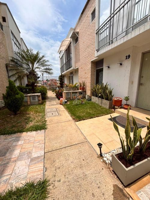 Casa de 3 alcobas en venta en Alfaguara, Jamundí, 92 m² · foto 2 de 20