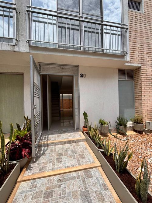 Casa de 3 alcobas en venta en Alfaguara, Jamundí, 92 m² · foto 3 de 20