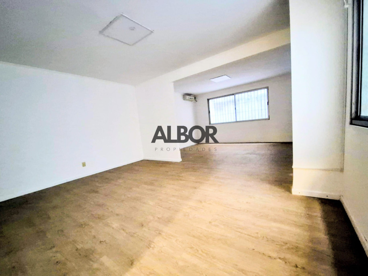 Oficina en Alquiler · Foto 3