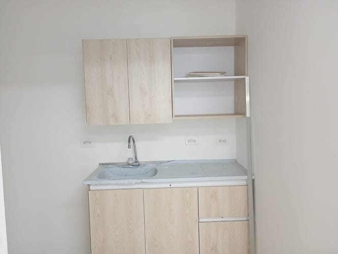 Oficina en arriendo en El Poblado, Medellín, 83 m² · foto 3 de 7