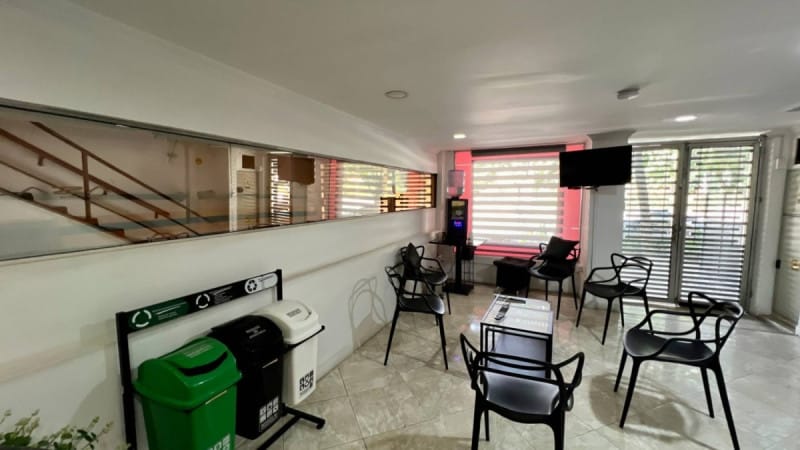 Edificio en arriendo en Laureles, Medellín, 1700 m² · foto 4 de 24
