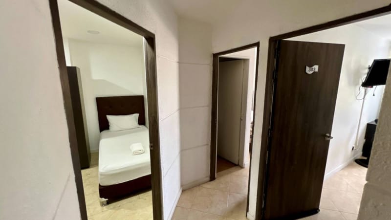 Edificio en arriendo en Laureles, Medellín, 1700 m² · foto 15 de 24