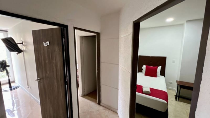 Edificio en arriendo en Laureles, Medellín, 1700 m² · foto 16 de 24