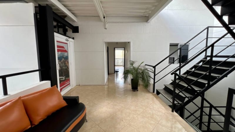 Edificio en arriendo en Laureles, Medellín, 1700 m² · foto 21 de 24