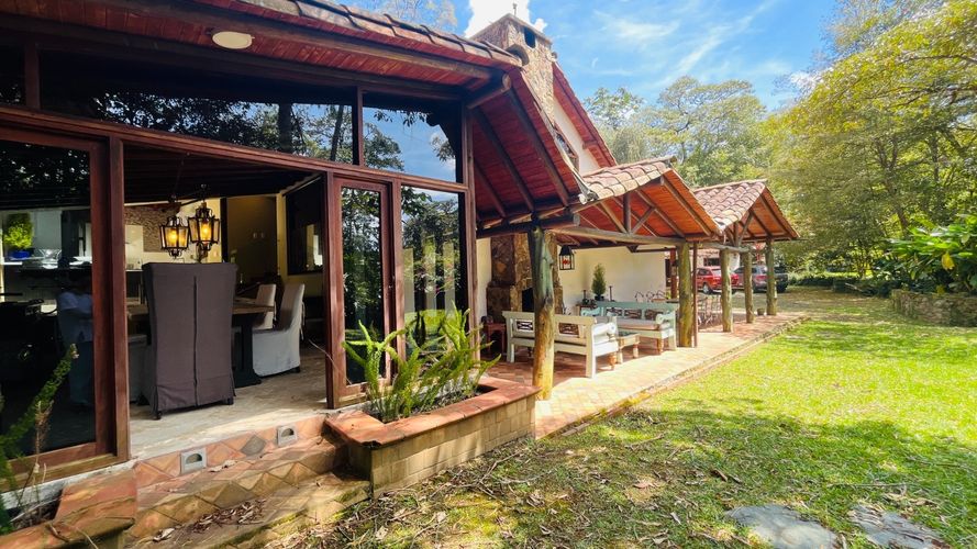 Finca en venta en Guayabito, Rionegro, 3804 m² · foto 6 de 24