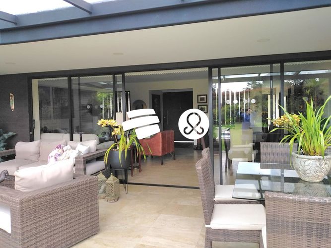 Casa de 3 alcobas en venta en Santa Elena, Medellín, 1850 m² · foto 5 de 11