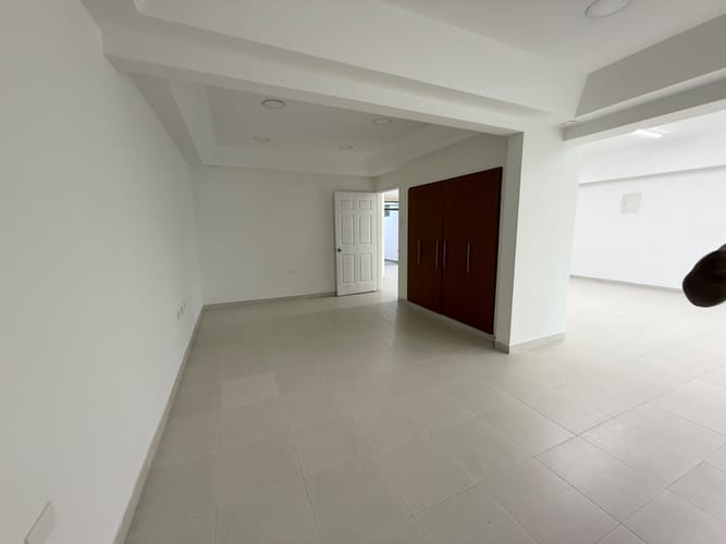 Local en venta en San Vicente, Cali, 400 m² · foto 9 de 24