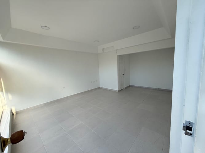 Local en venta en San Vicente, Cali, 400 m² · foto 23 de 24