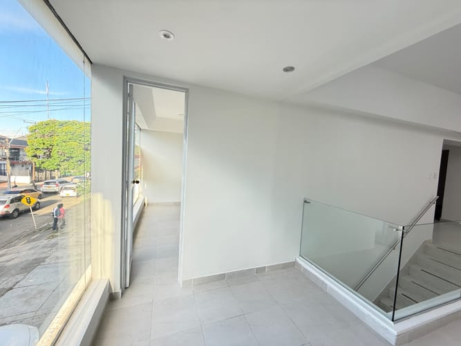 Local en venta en San Vicente, Cali, 400 m² · foto 22 de 24