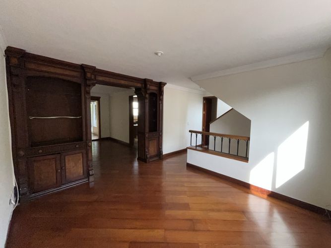Casa de 3 alcobas en arriendo en La Frontera, Envigado, 280 m² · foto 4 de 23