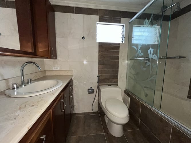 Casa de 3 alcobas en arriendo en La Frontera, Envigado, 280 m² · foto 22 de 23