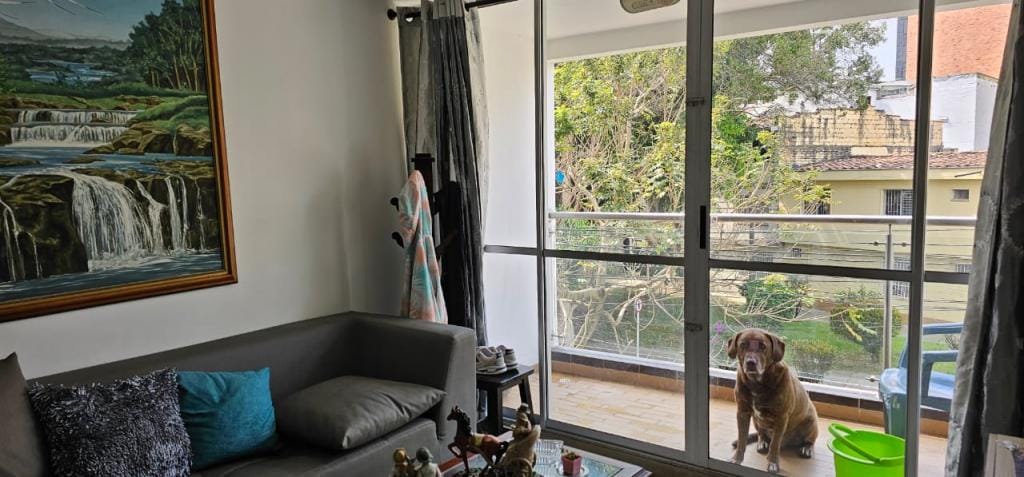 Apartamento de 3 alcobas en venta en Laureles, Medellín, 143 m² · foto 3 de 21