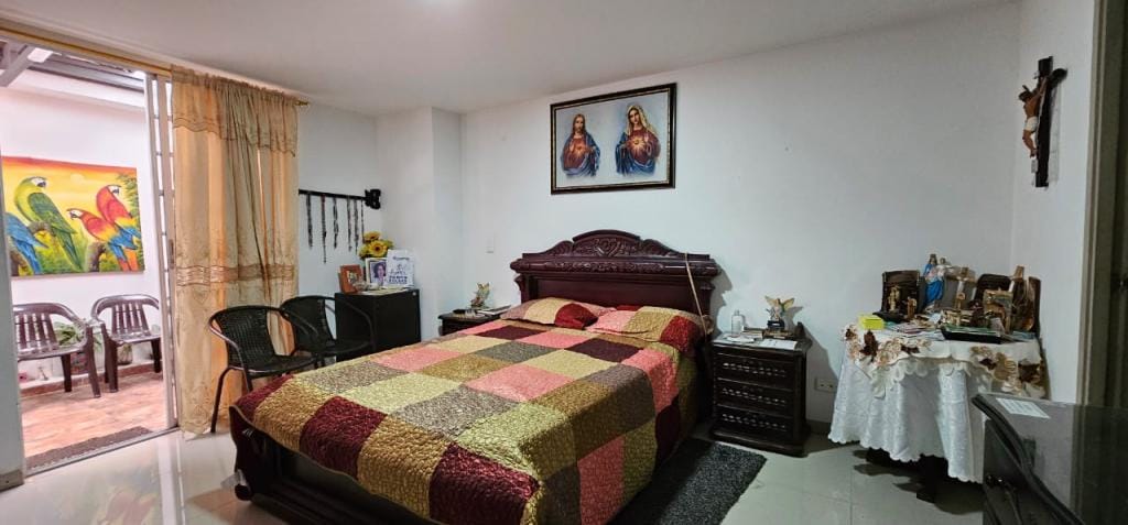 Apartamento de 3 alcobas en venta en Laureles, Medellín, 143 m² · foto 16 de 21