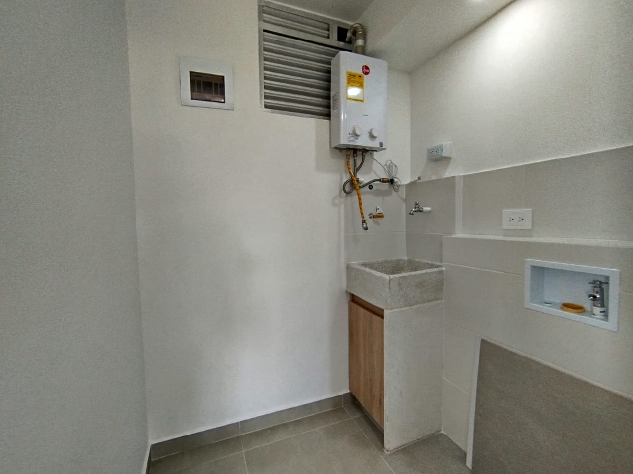 Apartamento en arriendo en Centro, Rionegro · foto 9 de 13