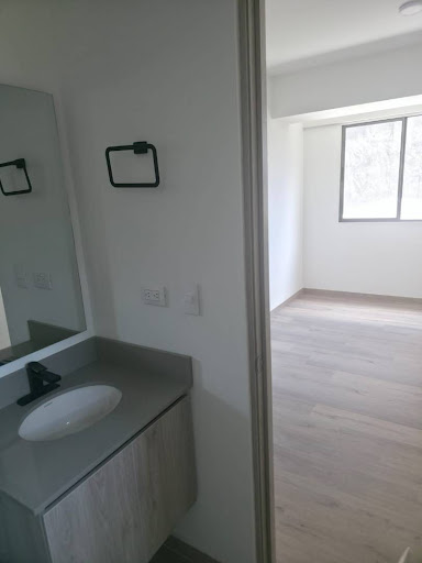 Apartamento en arriendo en Ciudad Del Río, Medellín · foto 19 de 20