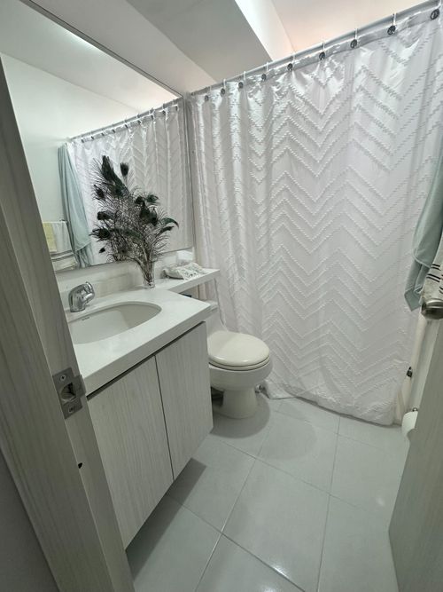 Apartamento de 3 alcobas en venta en Caminos Del Vergel, Ibagué, 116 m² · foto 7 de 8
