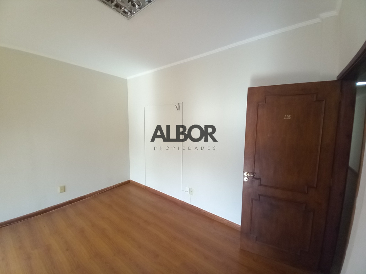 Oficina en Alquiler · Foto 3