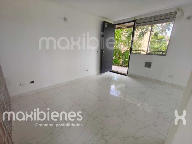Apartamento de 2 alcobas en venta en El Salvador, Apartado, 60 m² · foto 9 de 16