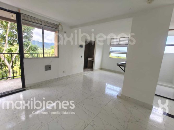 Apartamento de 2 alcobas en venta en El Salvador, Apartado, 60 m² · foto 13 de 16
