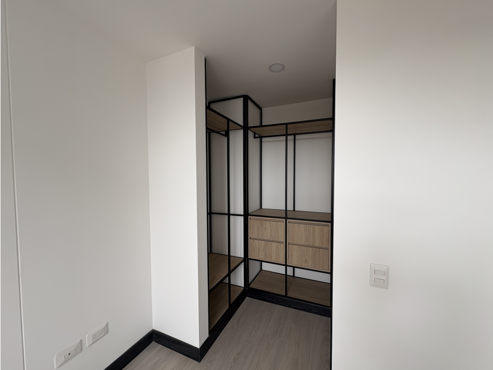 Apartamento en arriendo en Santa Barbara, Bogotá · foto 8 de 15