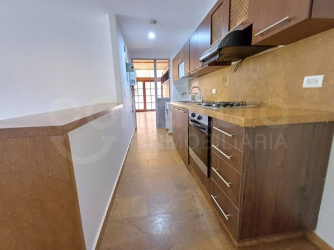 Apartamento de 2 alcobas en arriendo en Loma Del Escobero, Envigado, 96 m² · foto 2 de 20