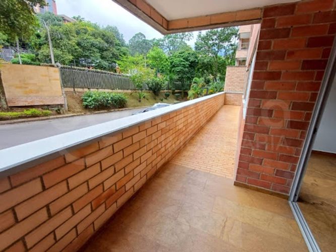 Apartamento de 2 alcobas en arriendo en Loma Del Escobero, Envigado, 96 m² · foto 8 de 20