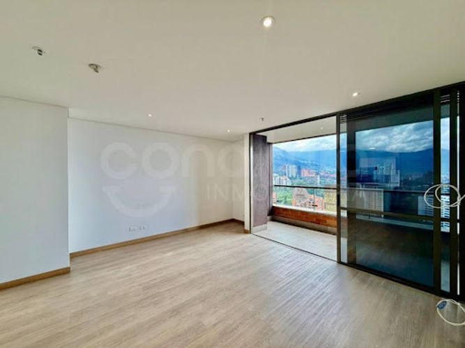 Apartamento en venta en El Poblado, Medellín · foto 6 de 16