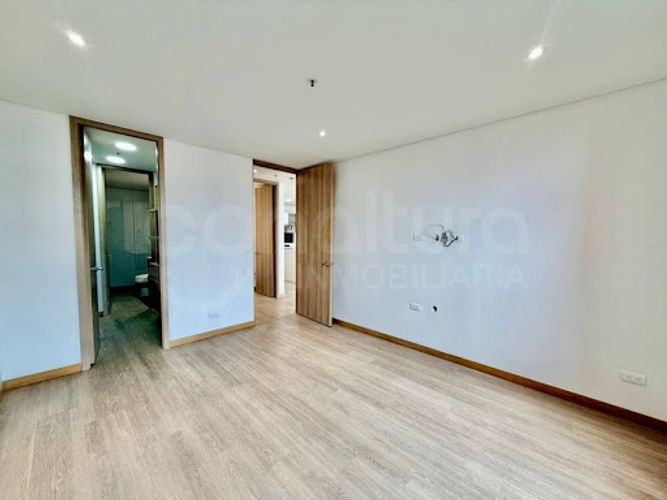 Apartamento en venta en El Poblado, Medellín · foto 8 de 16