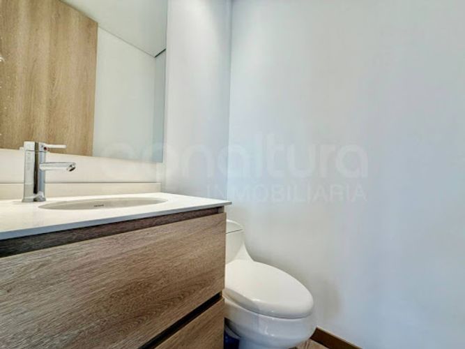 Apartamento en venta en El Poblado, Medellín · foto 12 de 16